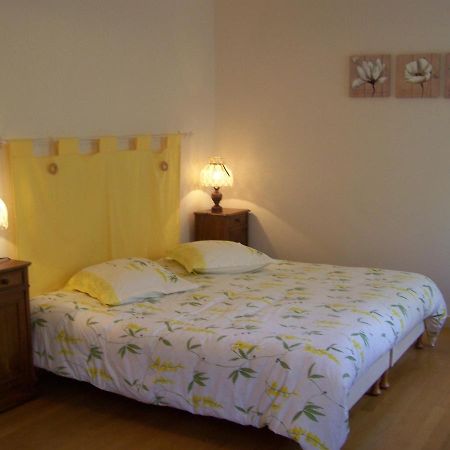 Bed and Breakfast Les Cigales Charols Екстер'єр фото