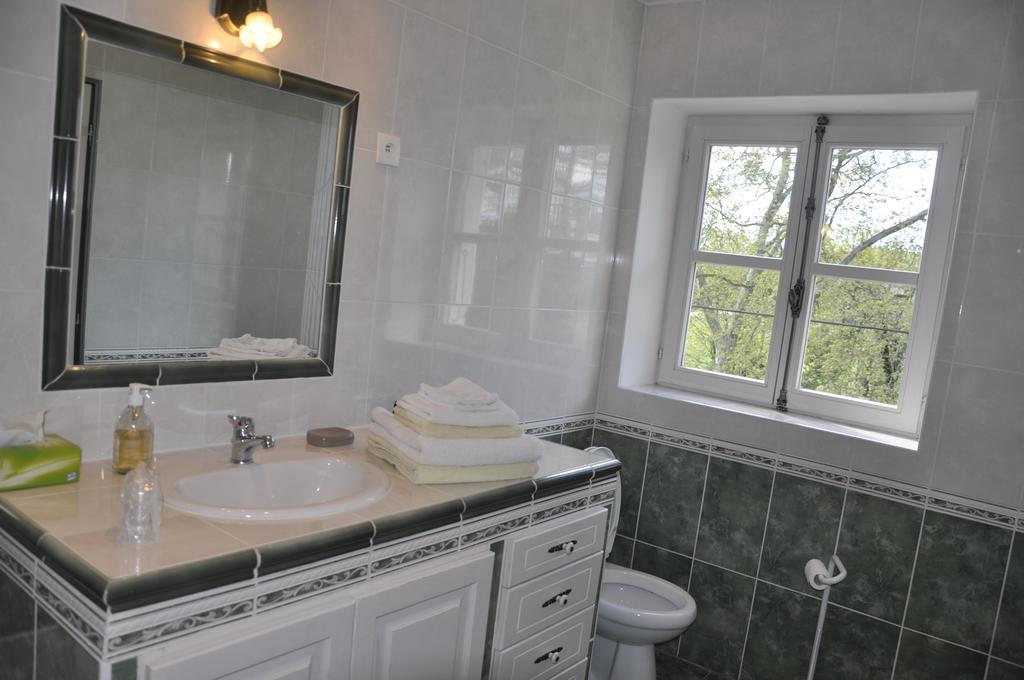 Bed and Breakfast Les Cigales Charols Екстер'єр фото