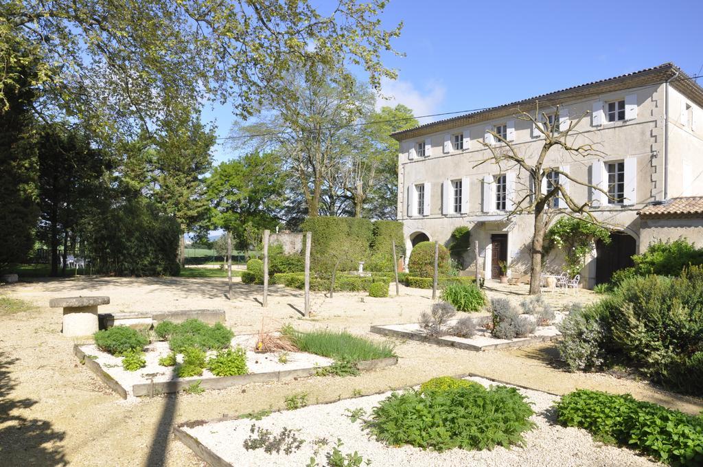 Bed and Breakfast Les Cigales Charols Екстер'єр фото